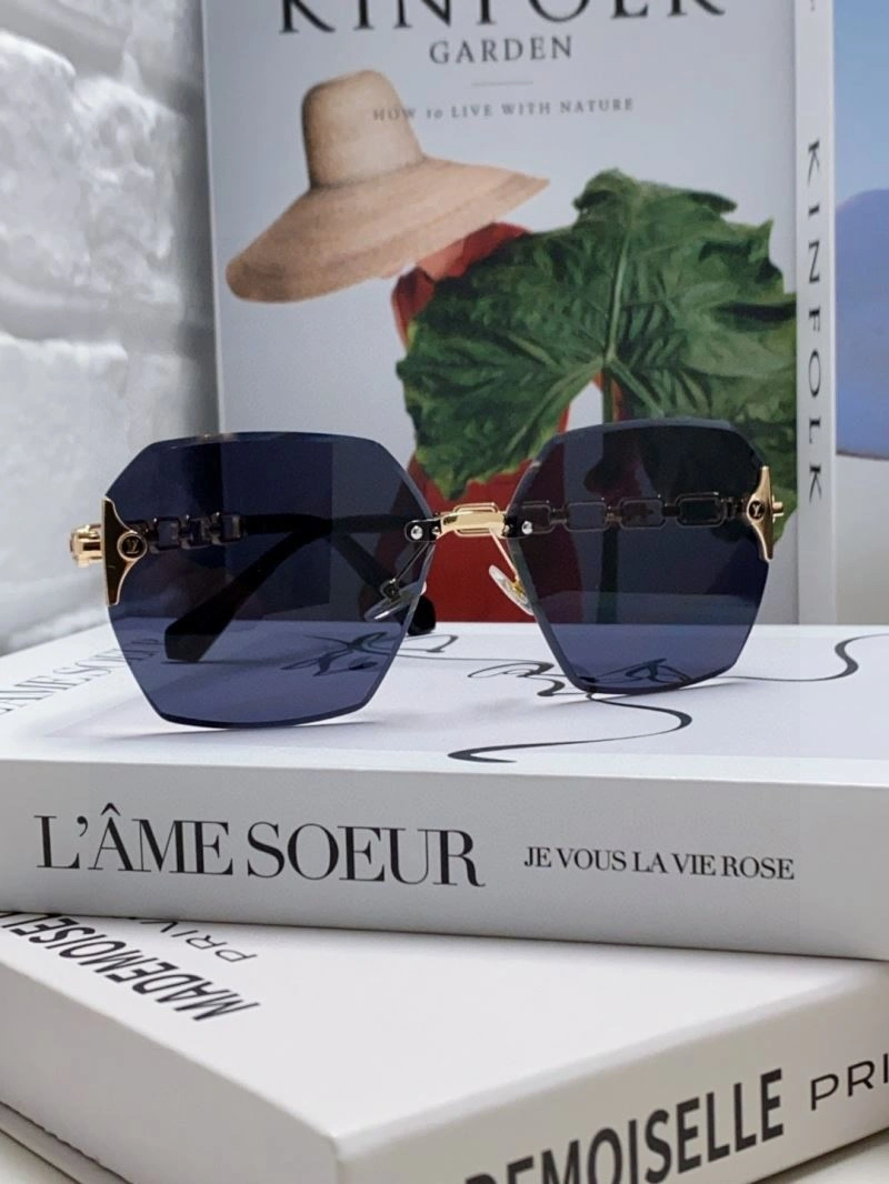 Louis Vuitton Sunglasses Compact 281053