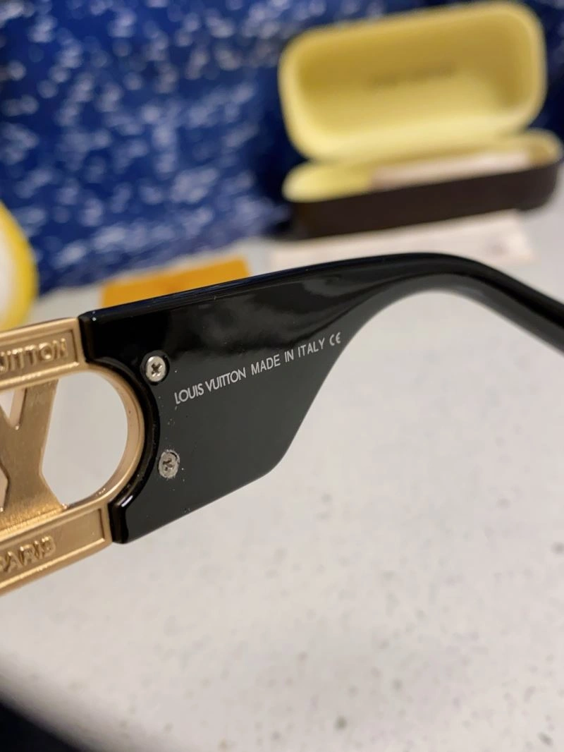 Sustainable Louis Vuitton Sunglasses 281048