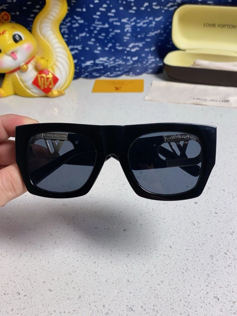 Sustainable Louis Vuitton Sunglasses 281048