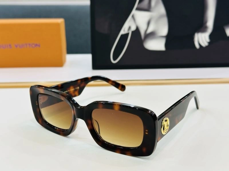 Louis Vuitton Sunglasses Bold 281025