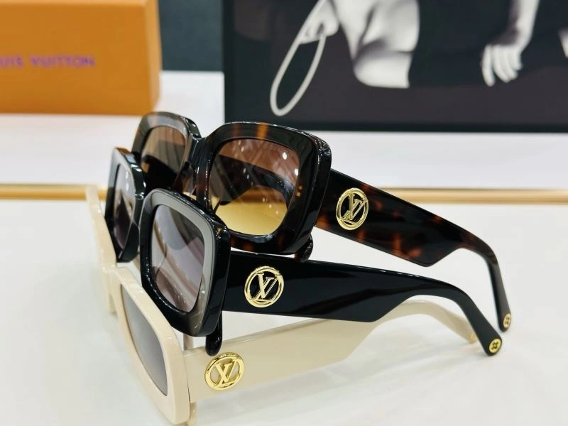 Louis Vuitton Sunglasses Bold 281025