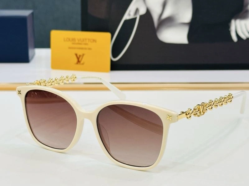 EyeCatching Louis Vuitton Sunglasses 281024