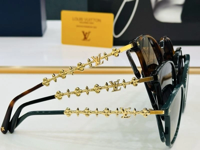 EyeCatching Louis Vuitton Sunglasses 281024