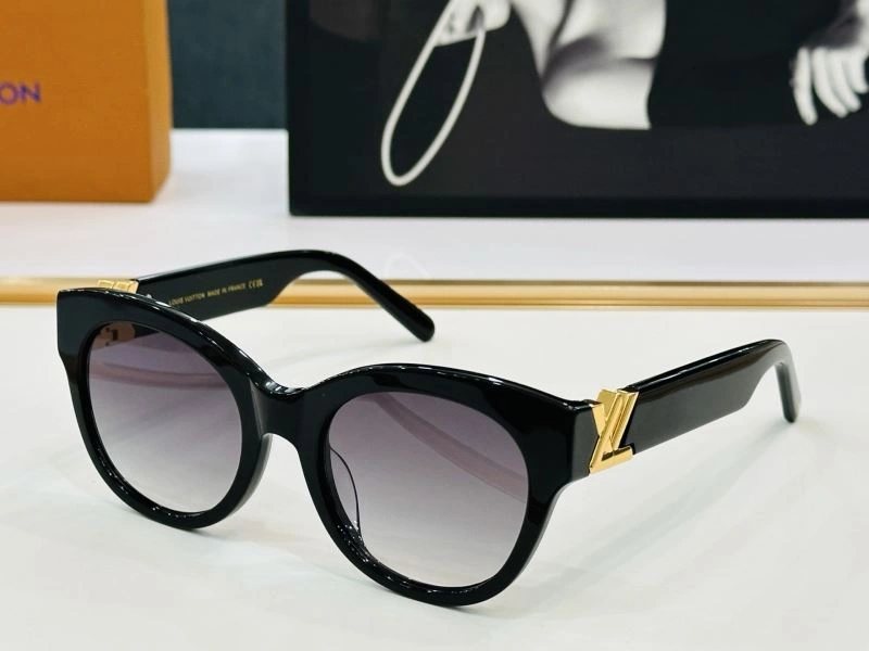 Louis Vuitton Sunglasses Youthful 281030