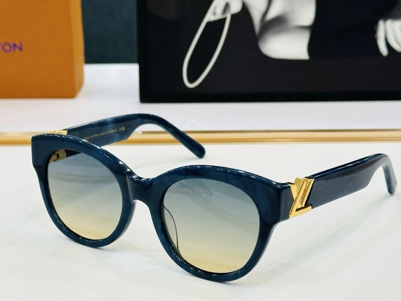 Louis Vuitton Sunglasses Youthful 281030