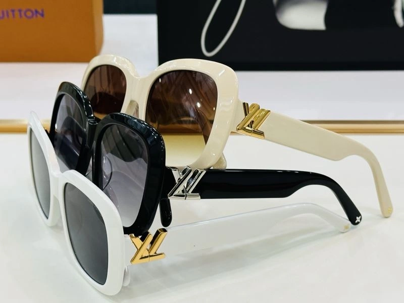 Louis Vuitton Sunglasses EasyMatch 281047