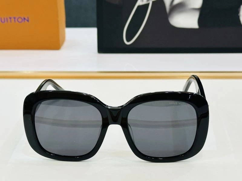Louis Vuitton Sunglasses EasyMatch 281047
