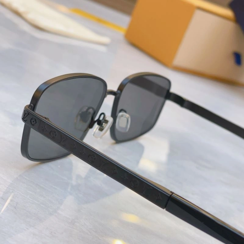 Louis Vuitton Sunglasses Breathable 281040