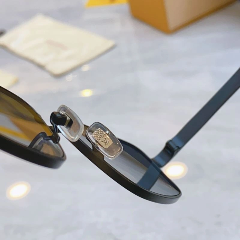Louis Vuitton Sunglasses Breathable 281040