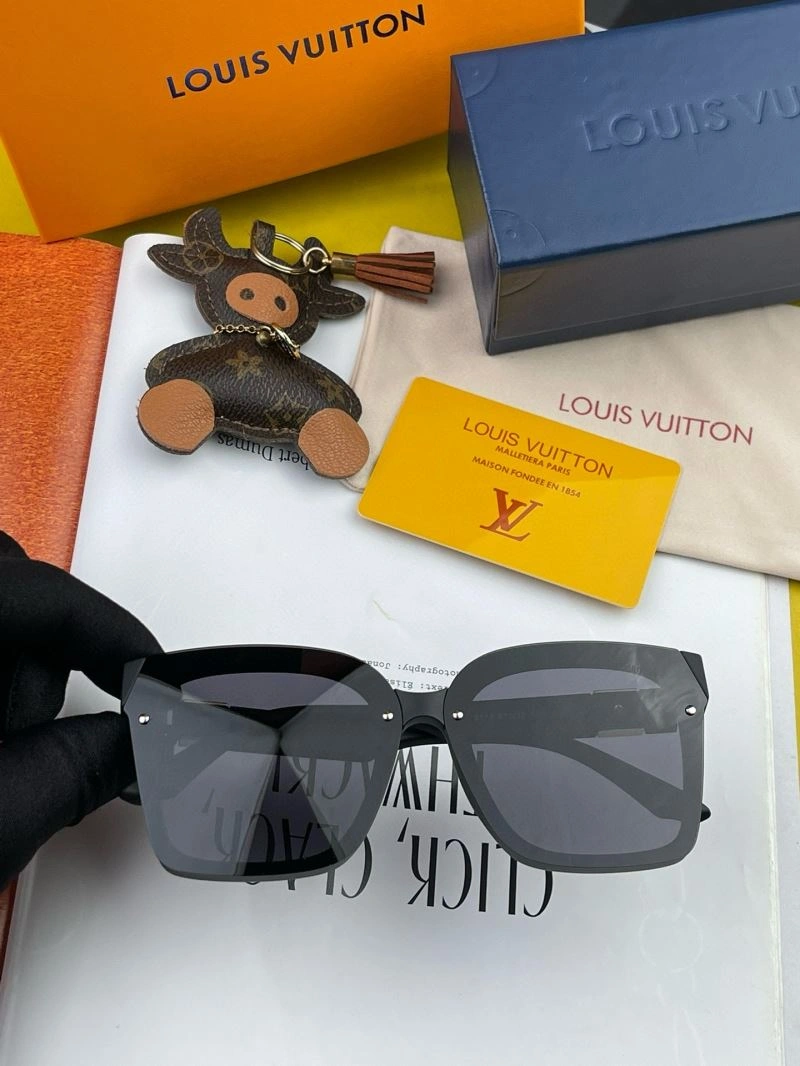 Louis Vuitton Sunglasses WellDesigned 281041