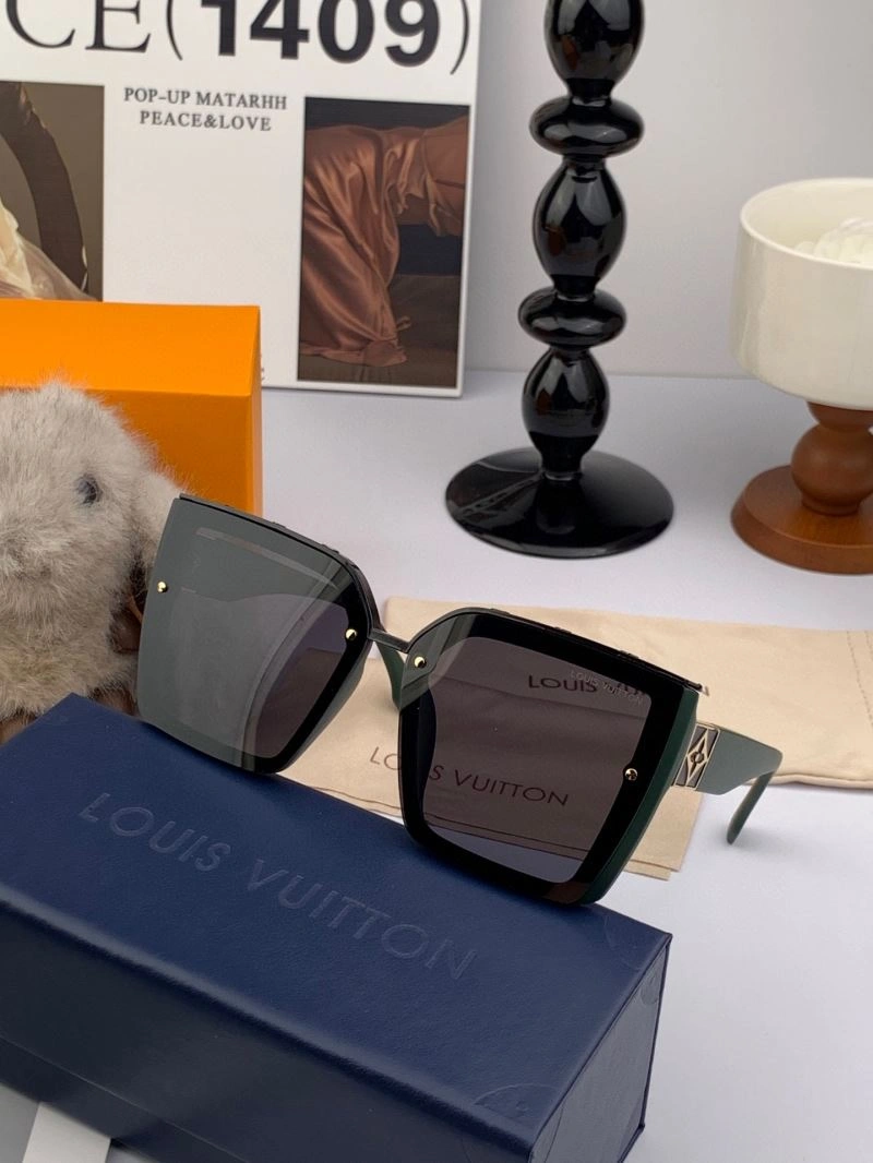 Sleek Louis Vuitton Sunglasses 281022