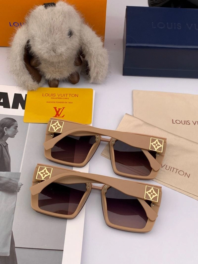 Sleek Louis Vuitton Sunglasses 281022