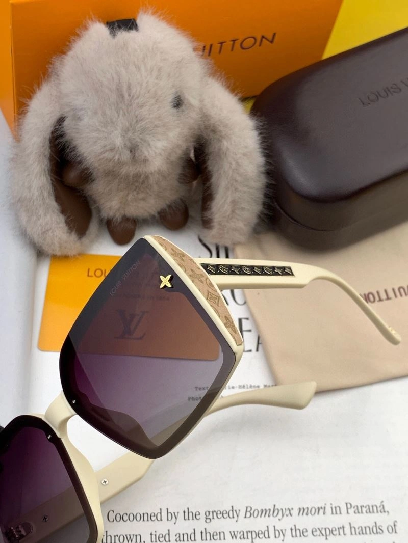 NewStyle Louis Vuitton Sunglasses 281018