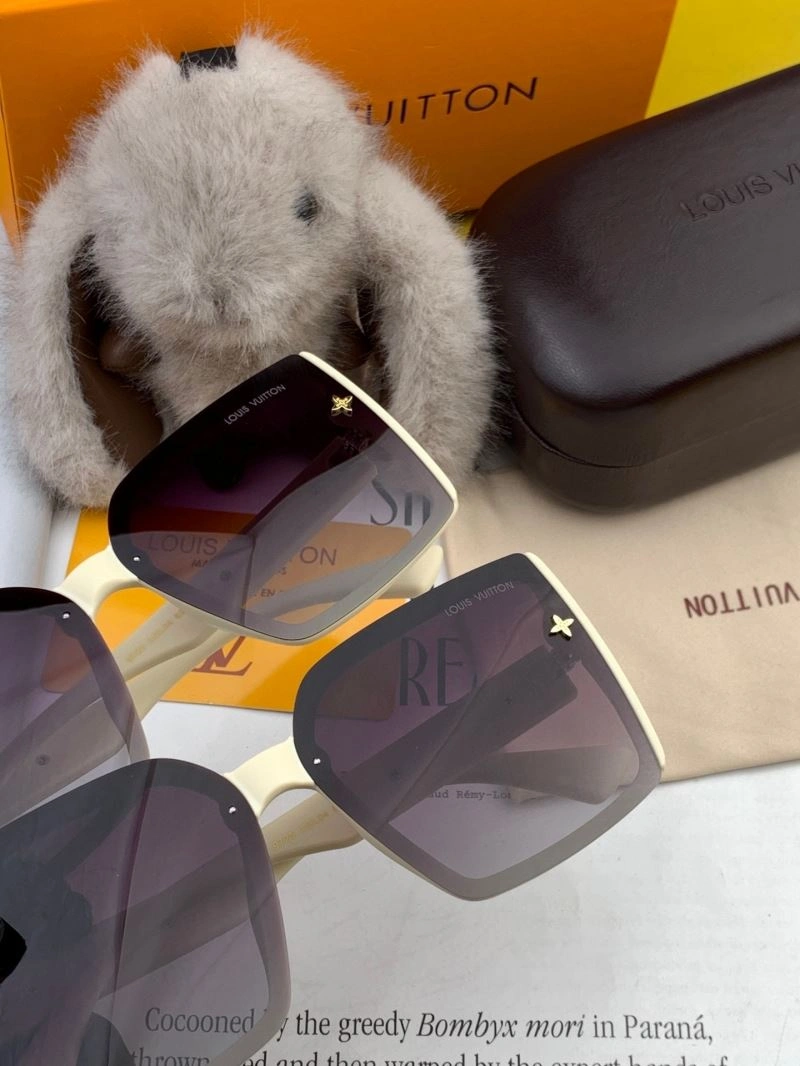 NewStyle Louis Vuitton Sunglasses 281018