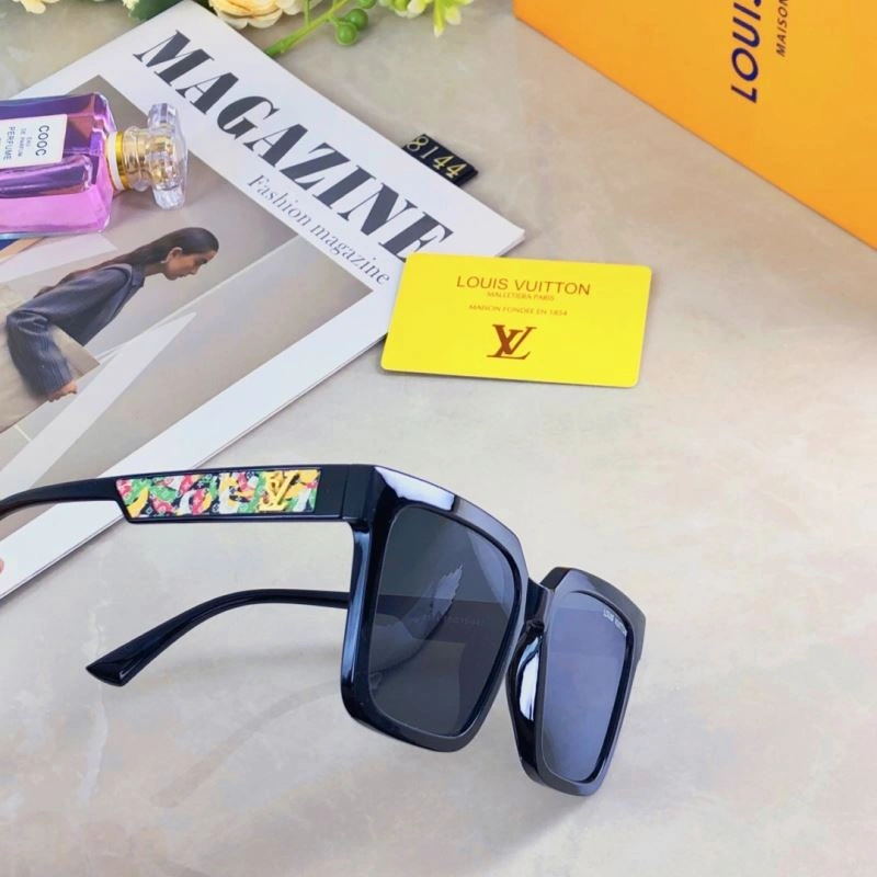Louis Vuitton Sunglasses Cozy 281029