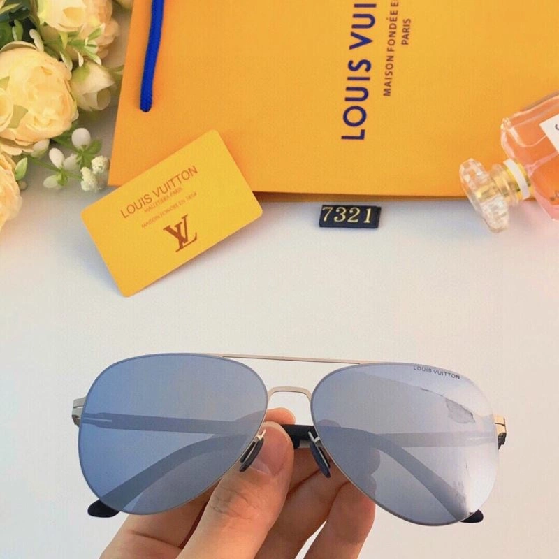 Louis Vuitton Sunglasses Refined 281039