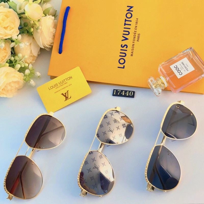 Minimalist Louis Vuitton Sunglasses 281036