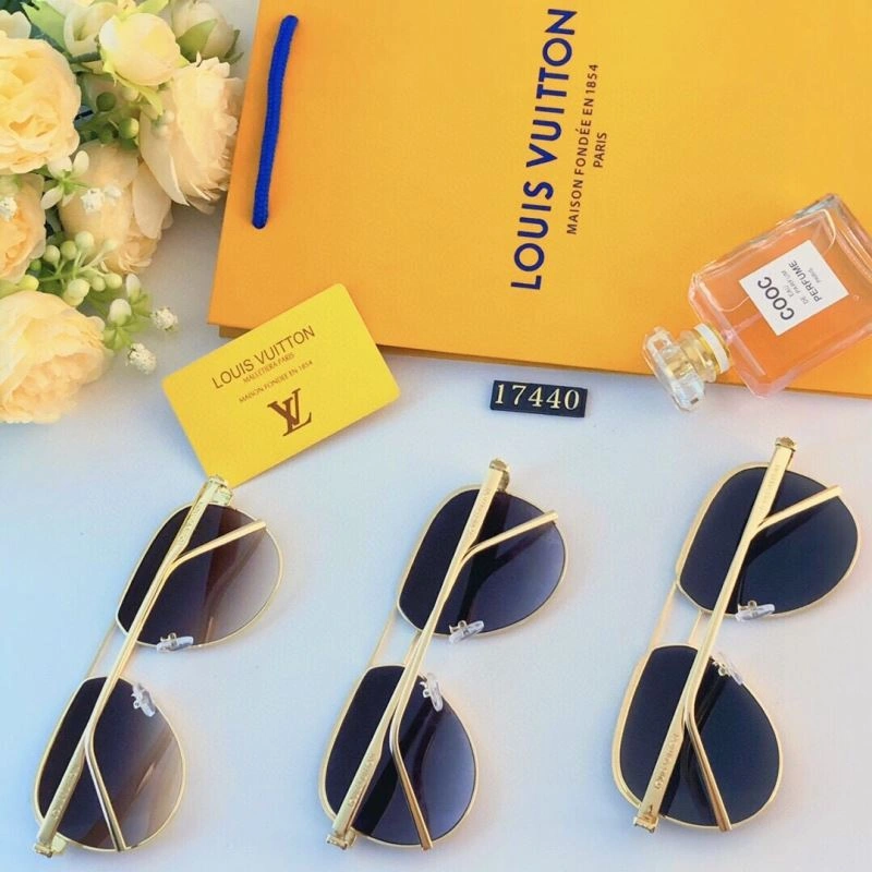Minimalist Louis Vuitton Sunglasses 281036