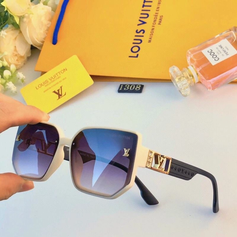 Louis Vuitton Sunglasses Casual 281035