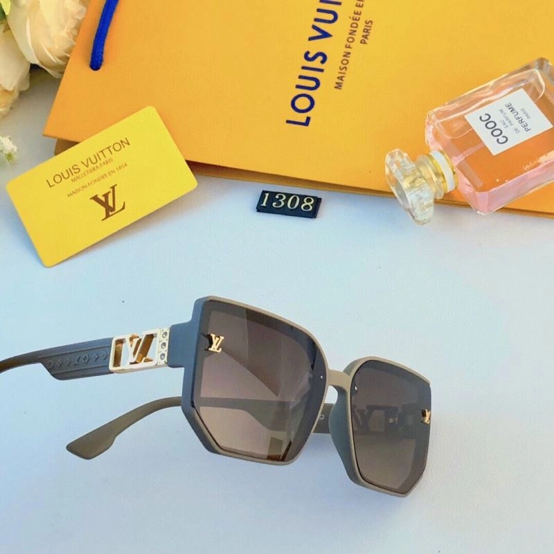Louis Vuitton Sunglasses Casual 281035