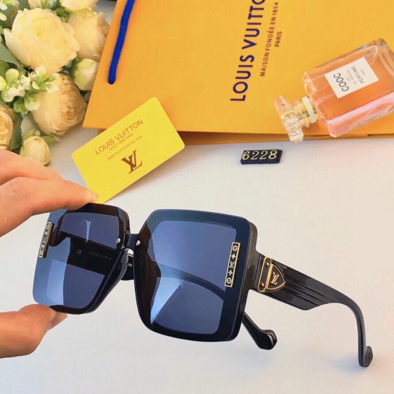 Neat Louis Vuitton Sunglasses 281020