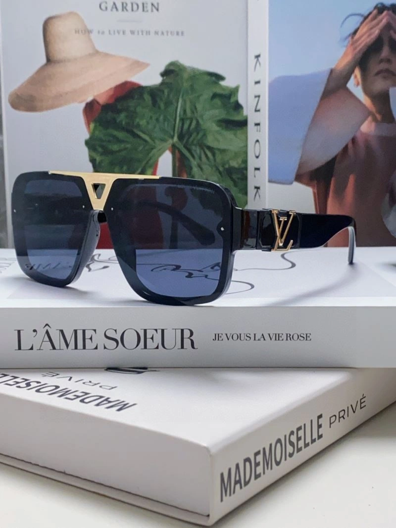 Colorful Louis Vuitton Sunglasses 281011