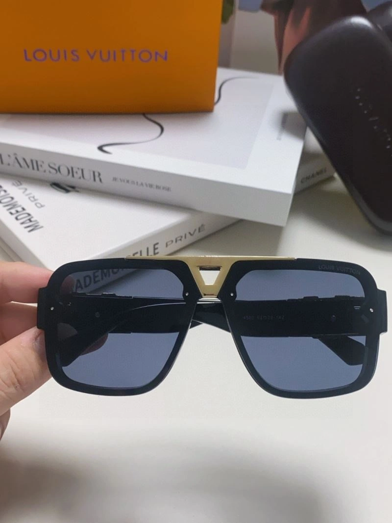 Colorful Louis Vuitton Sunglasses 281011