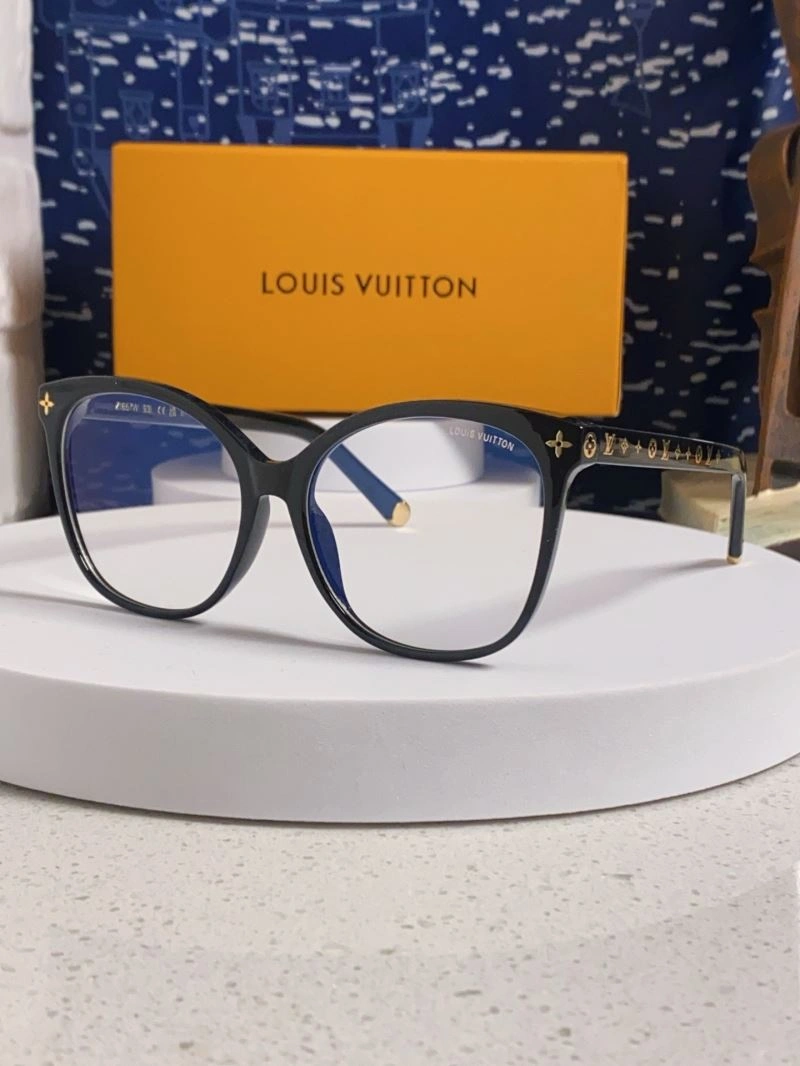 Sporty Louis Vuitton Sunglasses 281010