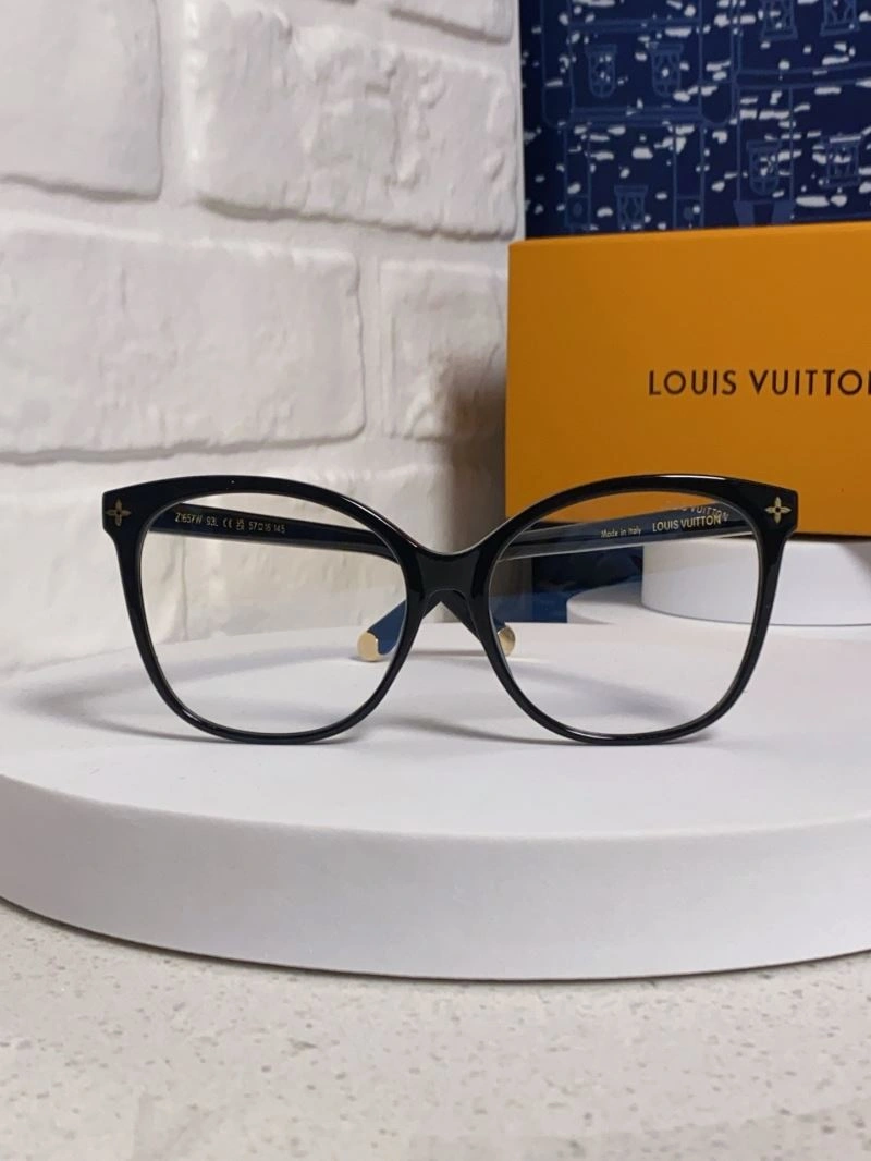 Sporty Louis Vuitton Sunglasses 281010