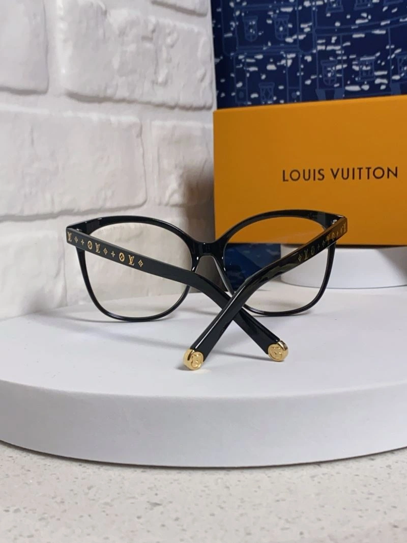 Sporty Louis Vuitton Sunglasses 281010