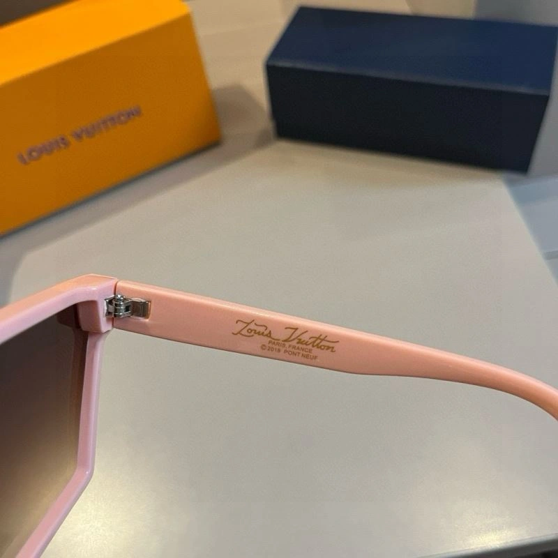 Louis Vuitton Sunglasses Upgraded 280978