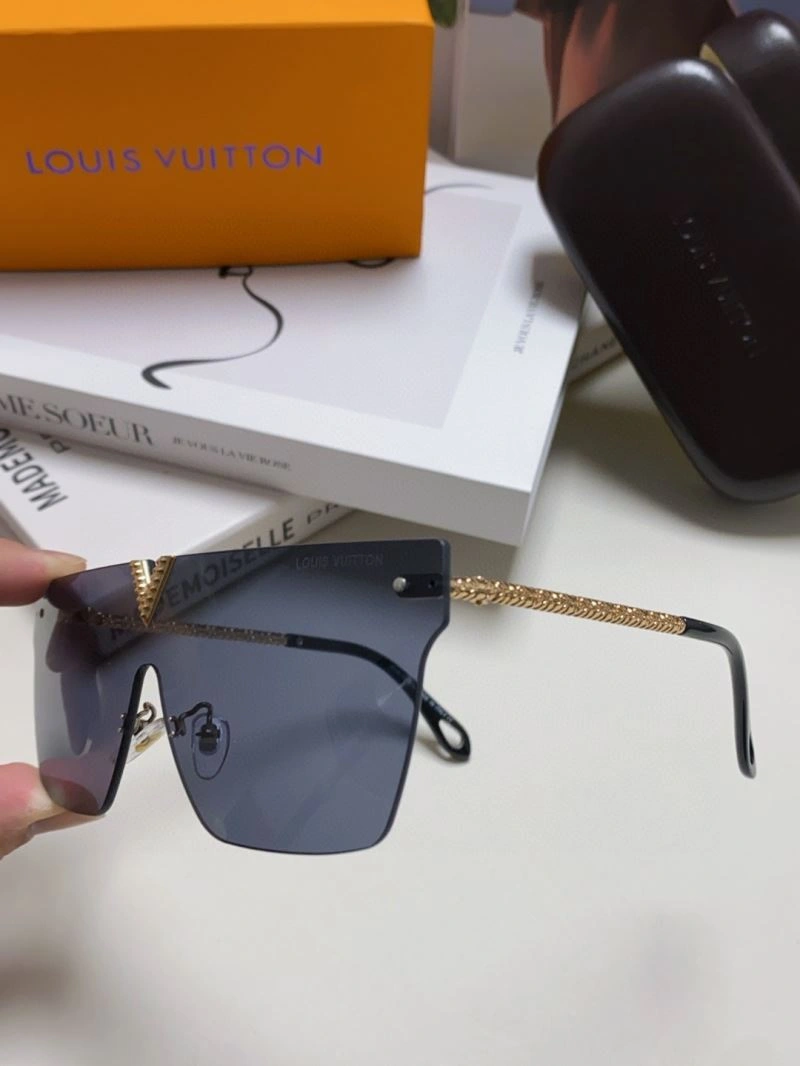 Louis Vuitton Sunglasses Breathable 281000