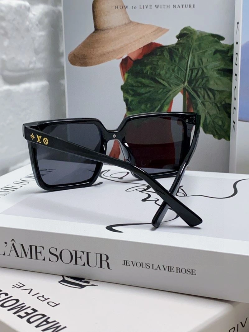 Sleek Louis Vuitton Sunglasses 280987