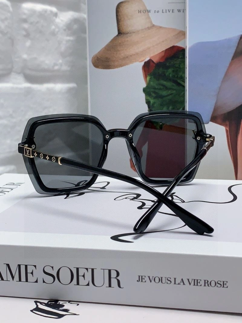 Louis Vuitton Sunglasses Casual 280979