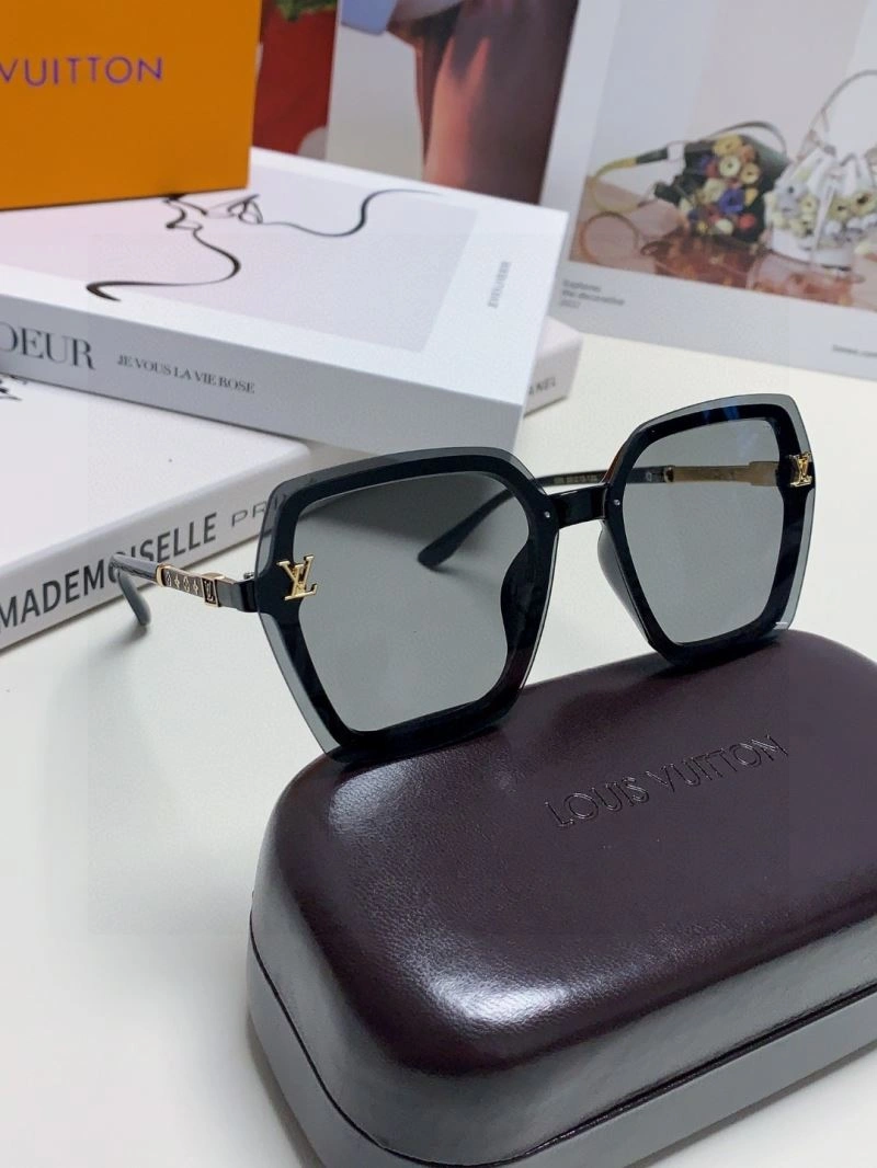 Louis Vuitton Sunglasses Casual 280979