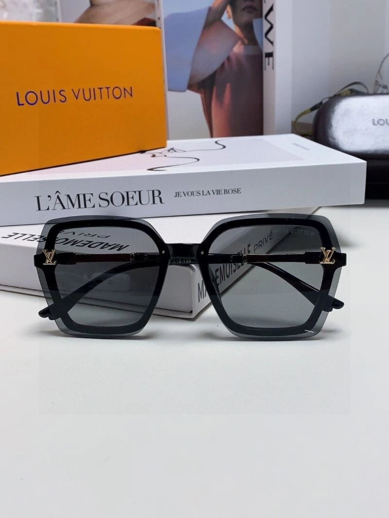 Louis Vuitton Sunglasses Casual 280979