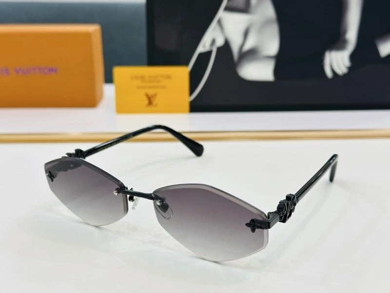 Practical Louis Vuitton Sunglasses 280971