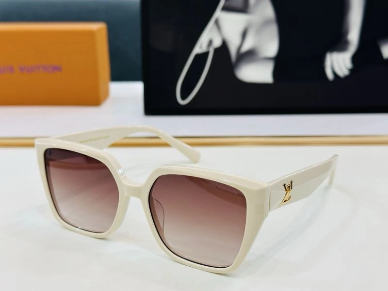 Louis Vuitton Sunglasses DailyWear 280968