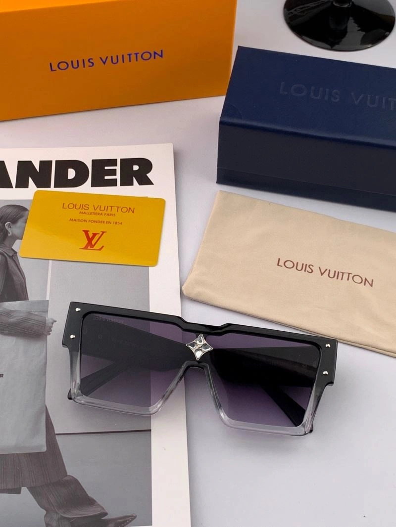 Lightweight Louis Vuitton Sunglasses 280937
