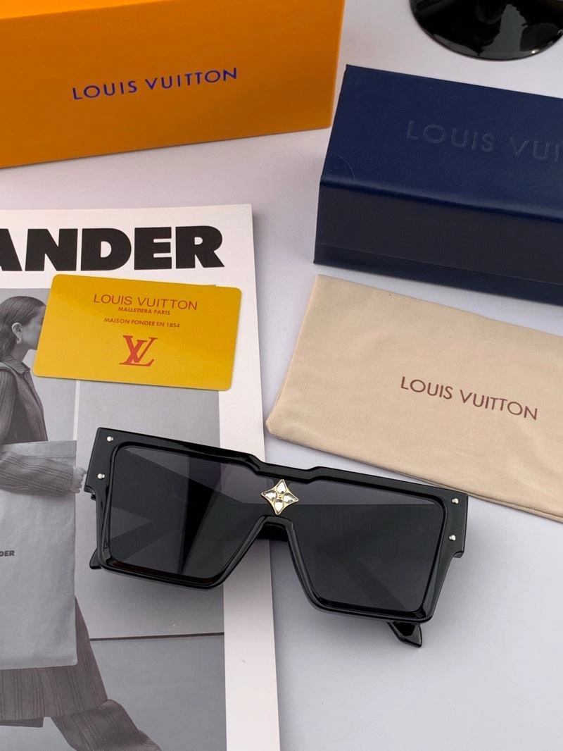 Lightweight Louis Vuitton Sunglasses 280937