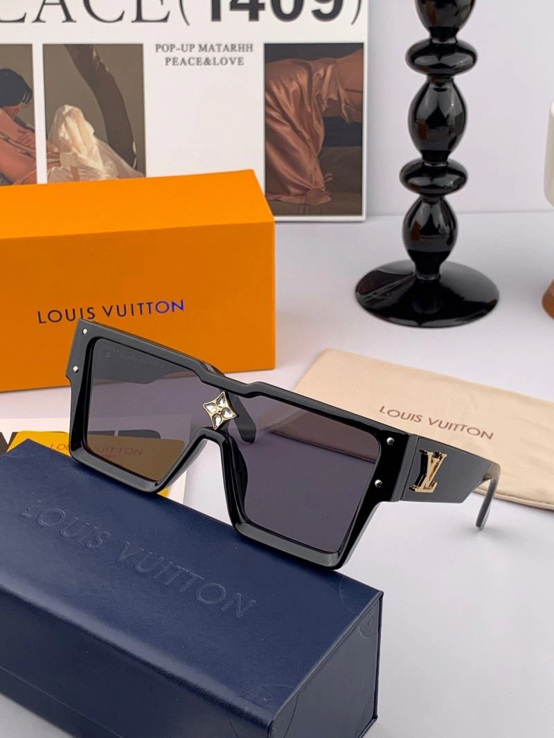 Lightweight Louis Vuitton Sunglasses 280937