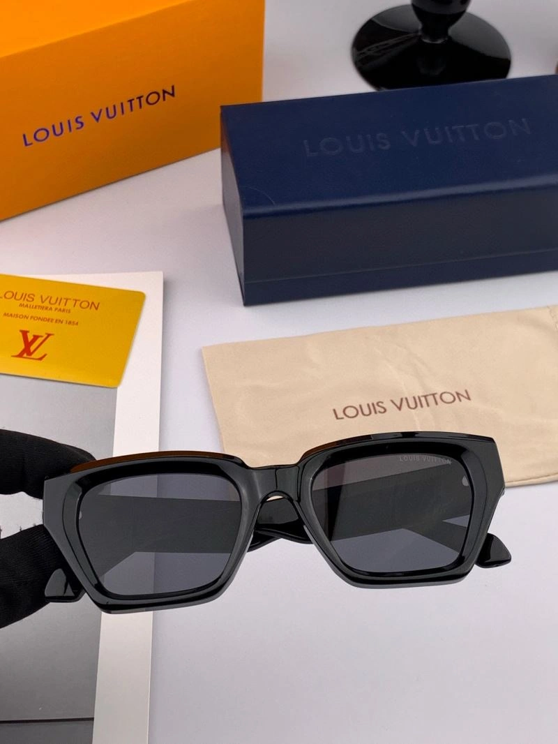 Contemporary Louis Vuitton Sunglasses 280946
