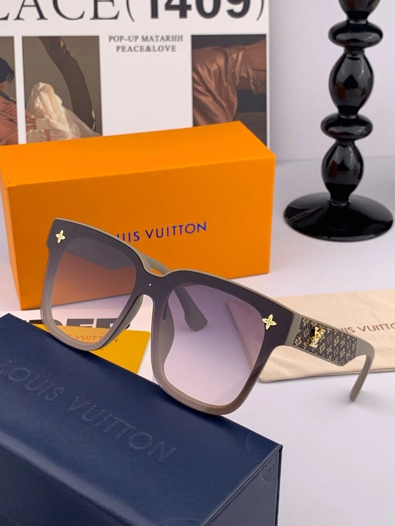 Vibrant Louis Vuitton Sunglasses 280940