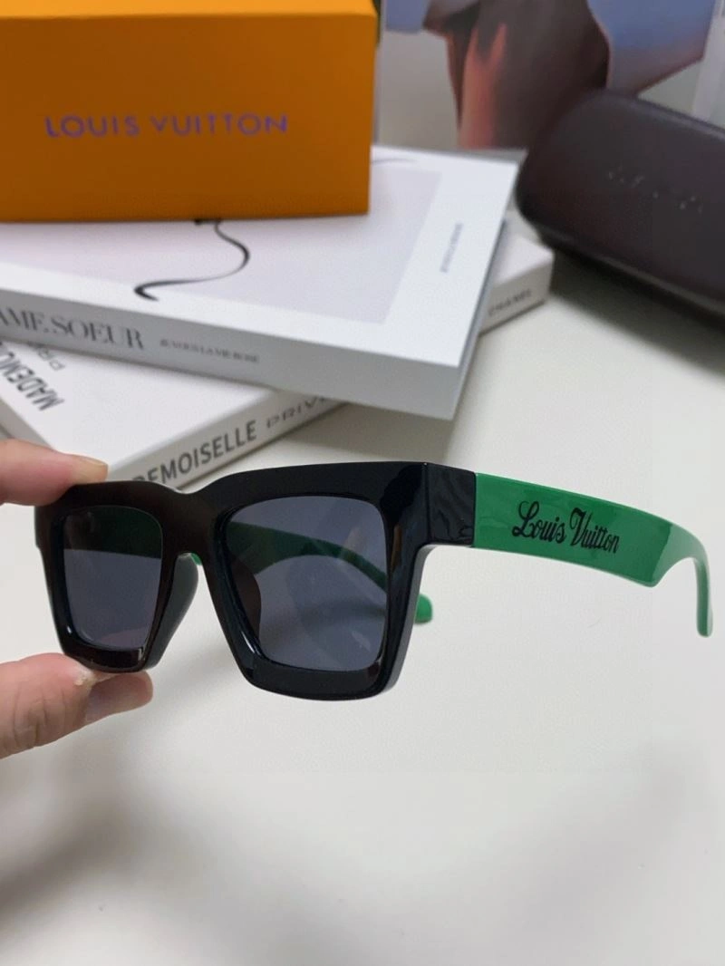Sleek Louis Vuitton Sunglasses 280950