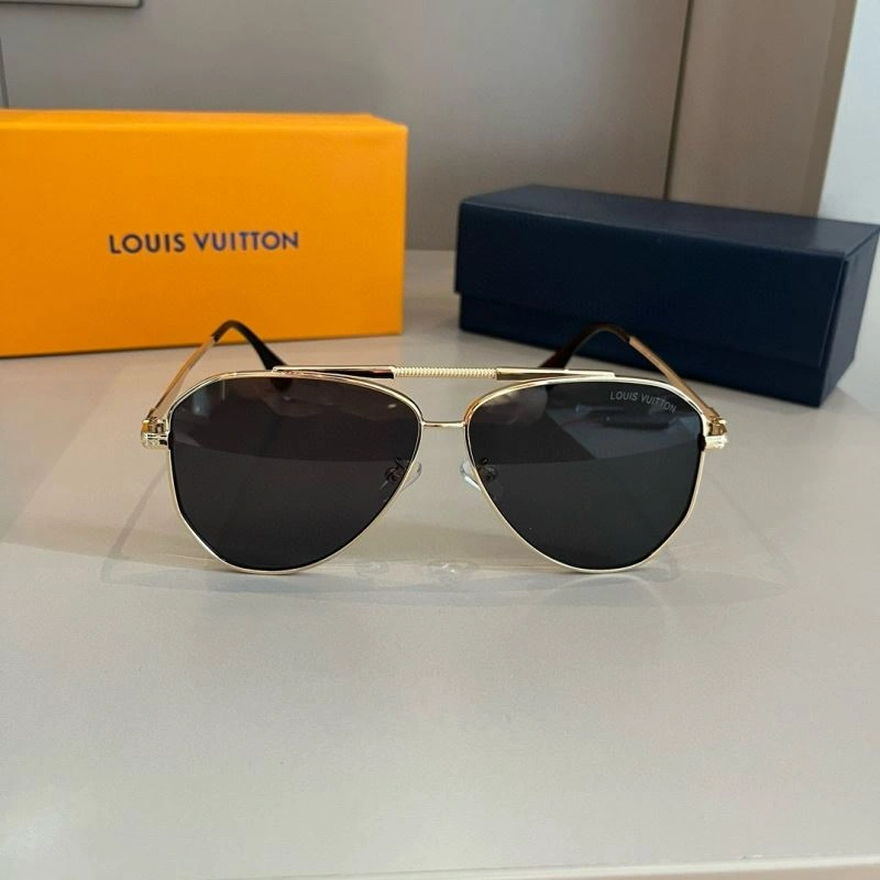 Louis Vuitton Sunglasses DailyWear 280947