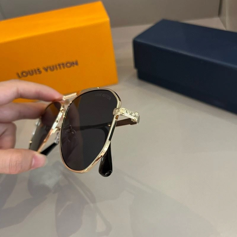 Louis Vuitton Sunglasses DailyWear 280947