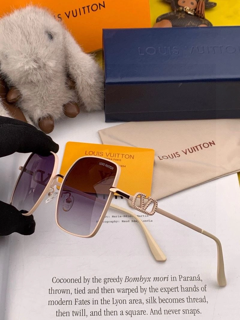 Louis Vuitton Sunglasses Cozy 280931