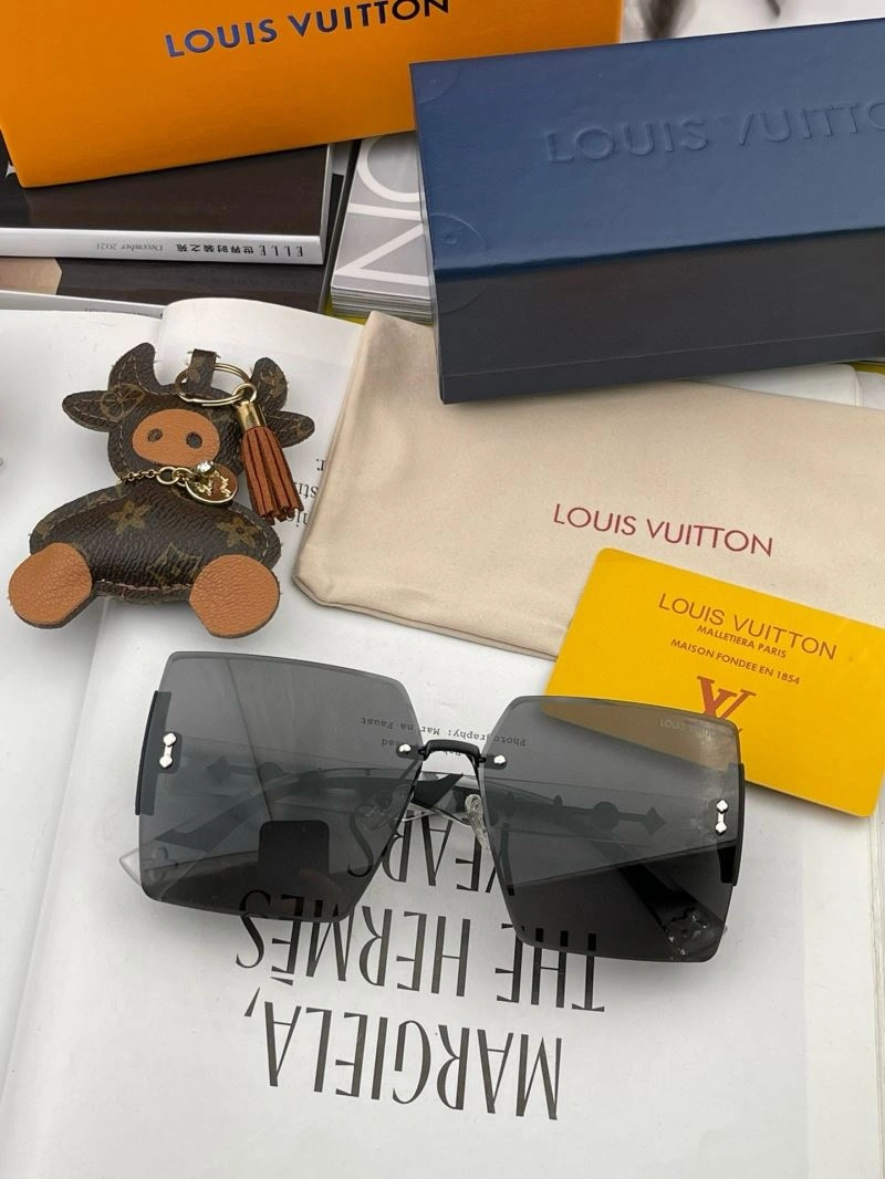 Louis Vuitton Sunglasses Sophisticated 280930