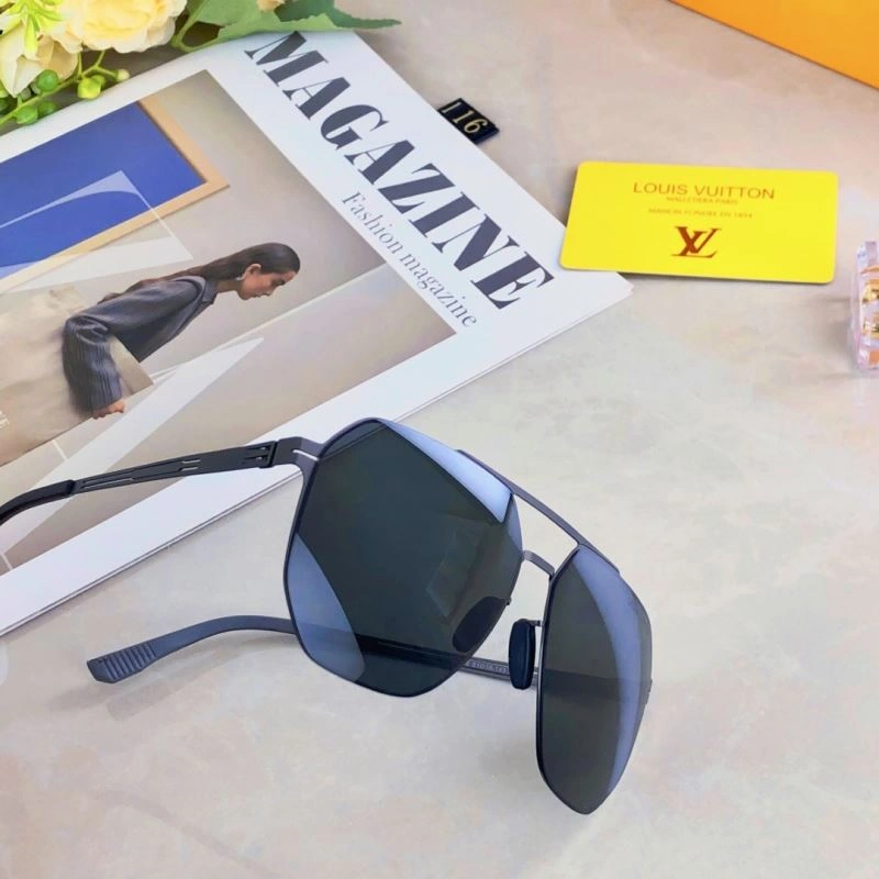 Louis Vuitton Sunglasses Compact 280908