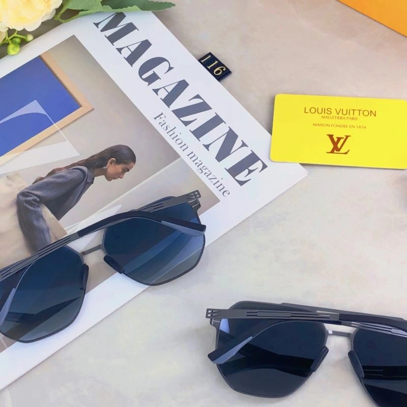 Louis Vuitton Sunglasses Compact 280908